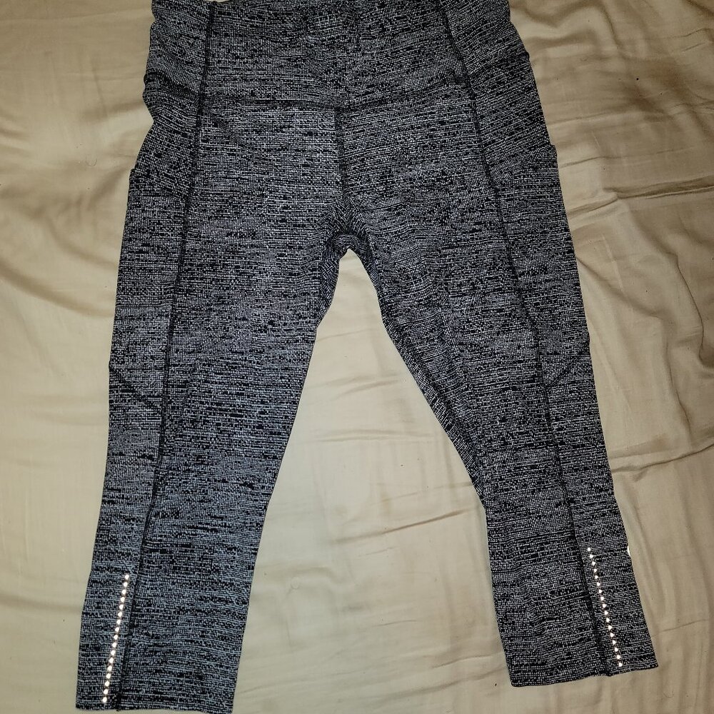 Lululemon Fast & Free Crop II (Nulux 19"") Salt Alpine White Black